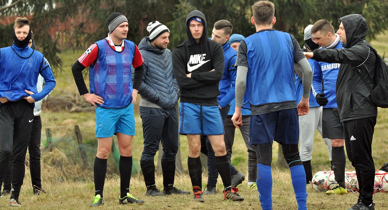 Zacisze Trześń - Florian Ostrowy Tuszowskie 0:2 [FOTO] - Zdjęcie główne