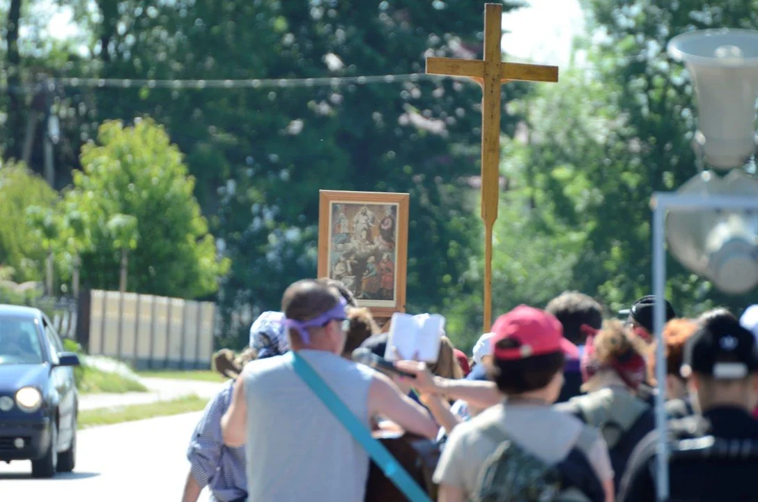 Wierni z Cmolasu i Raniżowa wyruszą na pieszą pielgrzymkę do Leżajska [ZDJĘCIA] - Zdjęcie główne