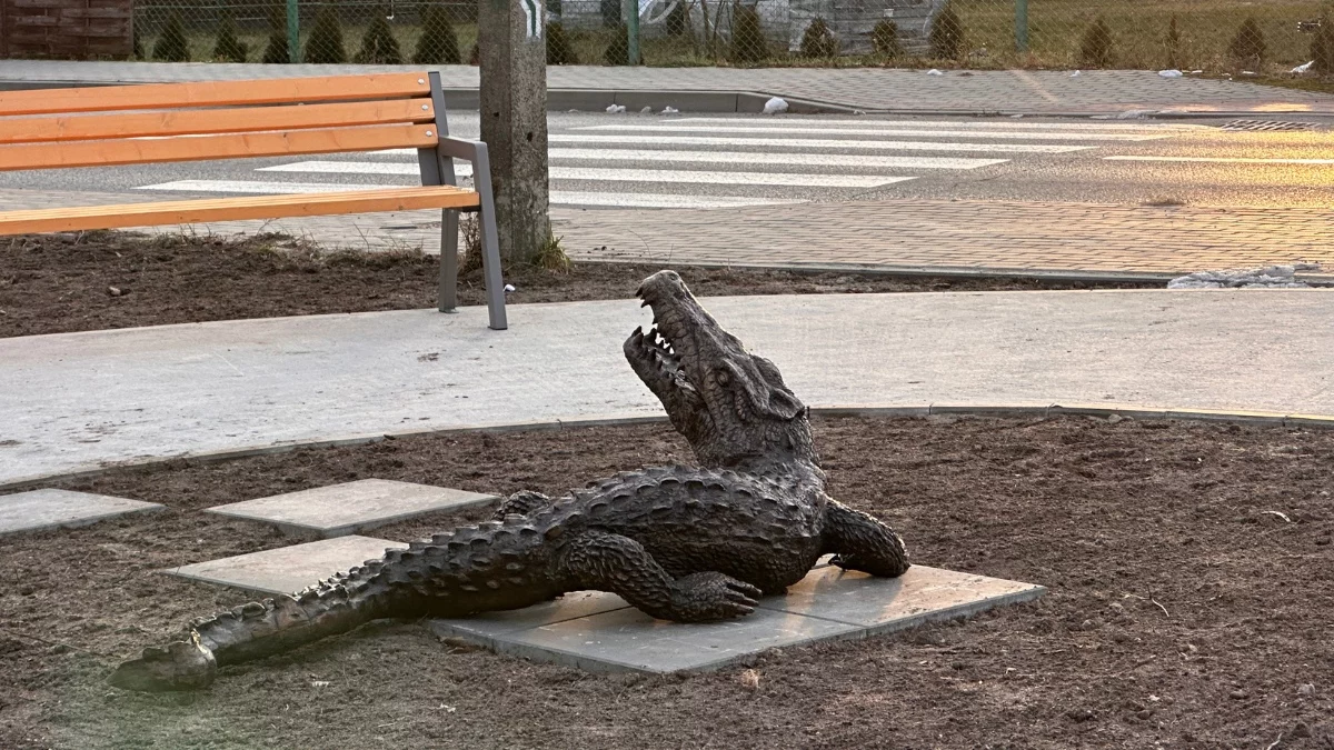 Nowa figurka krokodyla pojawiła się w Kolbuszowej. Tyle kosztowała [ZDJĘCIA] - Zdjęcie główne