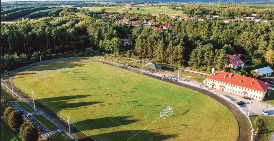 Ponad 8 milionów na stadion w Raniżowie i nie tylko. Radni musieli dołożyć sporo pieniędzy - Zdjęcie główne