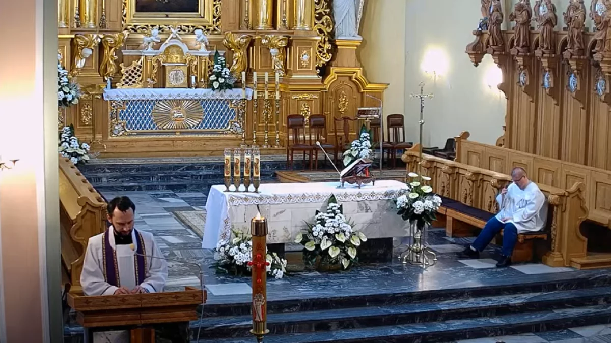 Ostatnie pożegnanie ks. Jana Chmury w Kolbuszowej. Trwa nabożeństwo żałobne [NA ŻYWO]
