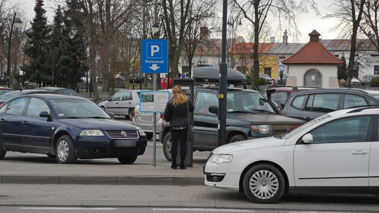 Płatna strefa parkowania w Kolbuszowej. Nie będzie darmowych 30 minut? - Zdjęcie główne