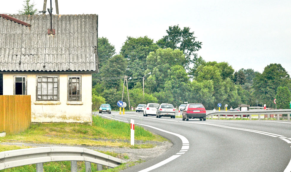 Najpierw demolka - Zdjęcie główne