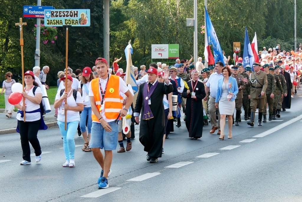 42. Rzeszowska Piesza Pielgrzymka na Jasną Górę. Trwają zapisy   - Zdjęcie główne