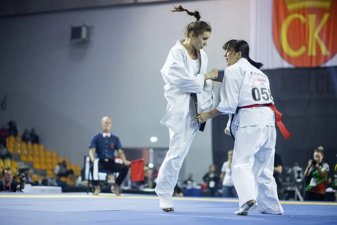 Monika Zielińska z historycznym medalem mistrzostw świata w karate federacji WKO - Zdjęcie główne