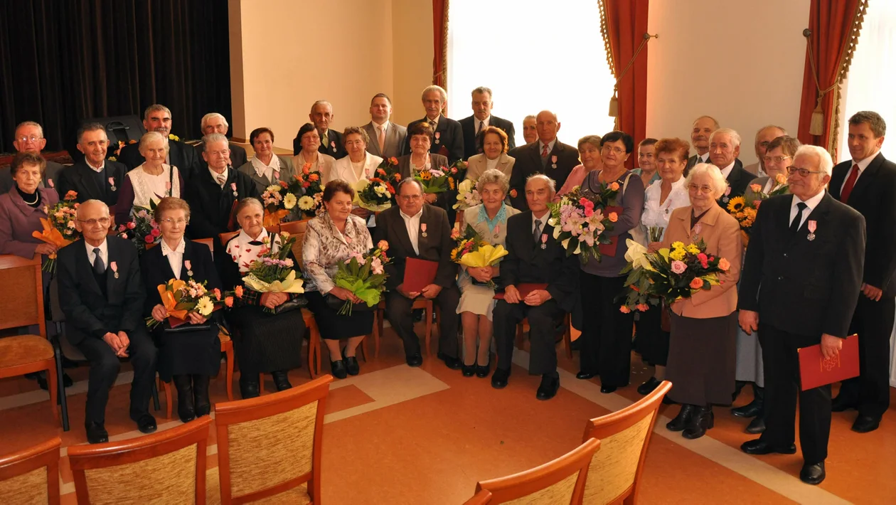 50-lecie małżeństw z gminy Majdan Królewski. Tak świętowano w 2011 roku [ZDJĘCIA] - Zdjęcie główne