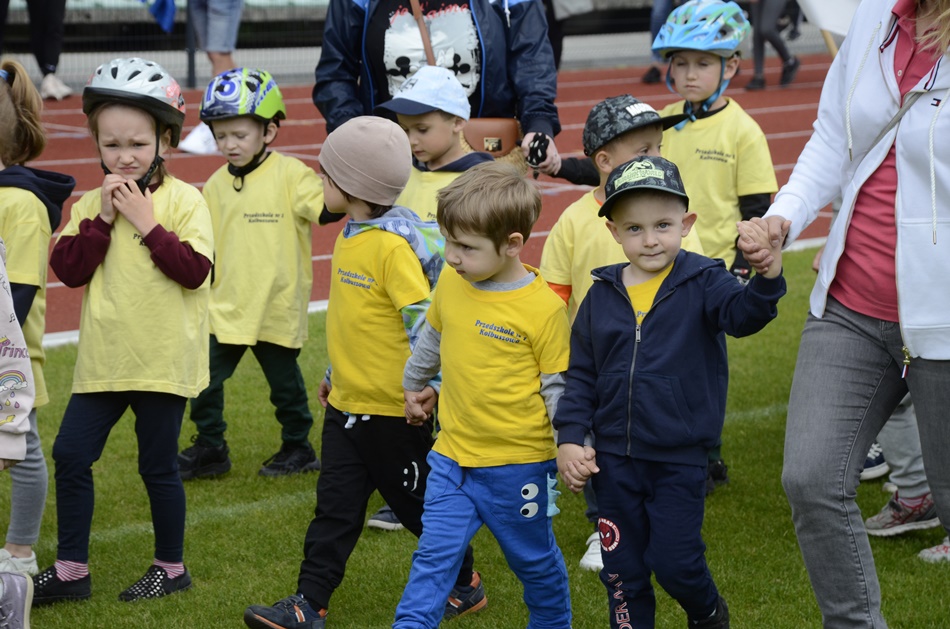 Piknik rodzinny na stadionie w Kolbuszowej. 