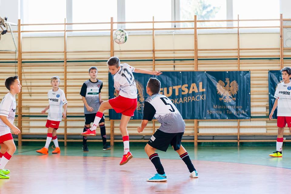 Futsalowe mistrzostwa Podkarpacia do 12 lat. Cztery zespoły pewne gry w wojewódzkim finale - Zdjęcie główne