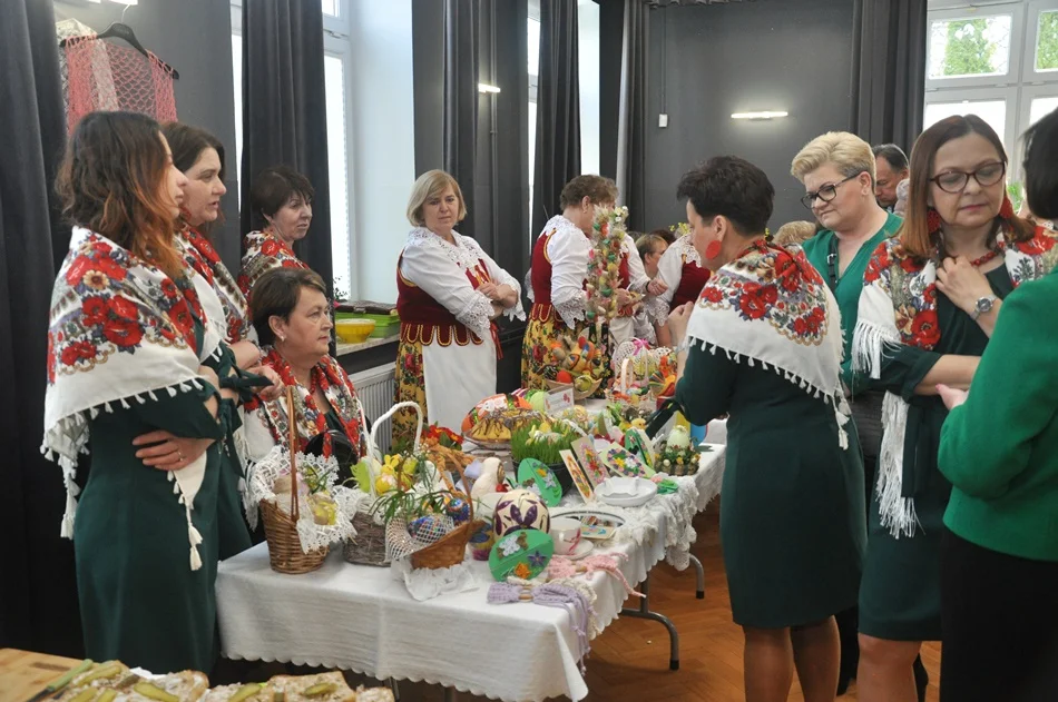 Stoły uginały się w Cmolasie. Zobacz jak wyglądało przedświąteczne spotkanie [ZDJĘCIA - WIDEO] - Zdjęcie główne