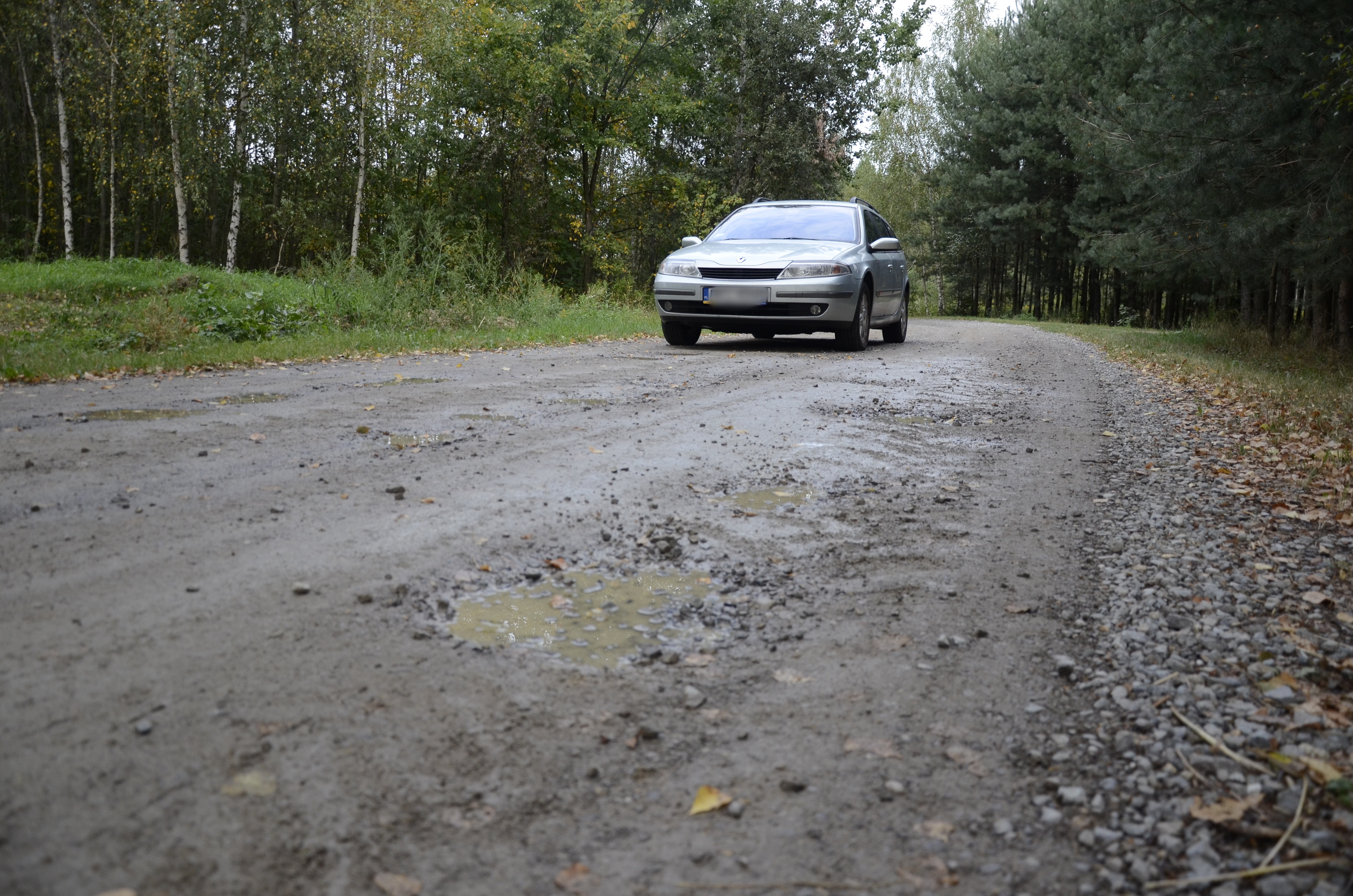 Droga między Mechowcem a Werynią w opłakanym stanie  - Zdjęcie główne