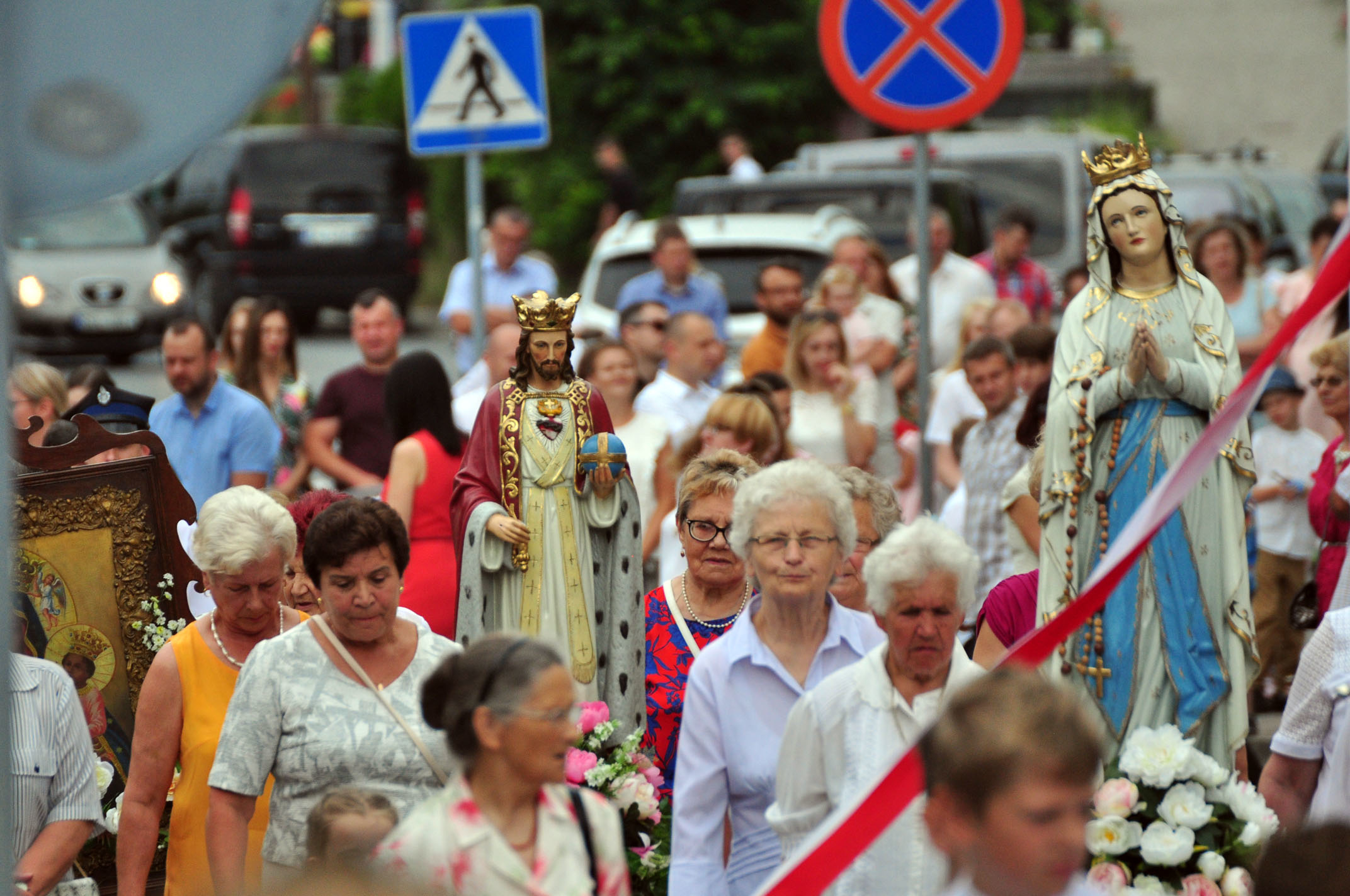 Procesja Bożego Ciała z kolbuszowskiej kolegiaty |ZDJĘCIA| - cz. I - Zdjęcie główne