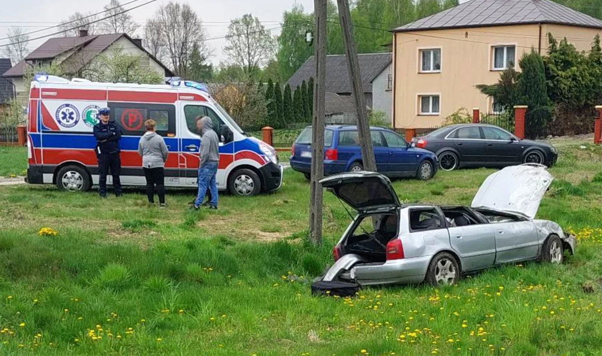 Służby ratunkowe interweniowały na miejscu wypadku w Woli Raniżowskiej - Zdjęcie główne