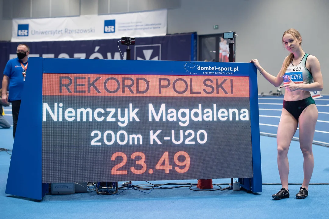 Magdalena Niemczyk podwójnie złota. Zawodniczka z Kolbuszowej z rekordem Polski [ZDJĘCIA - WIDEO] - Zdjęcie główne