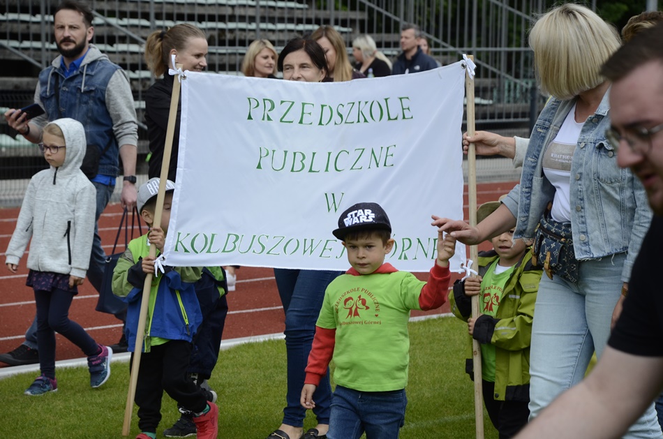 Piknik rodzinny na stadionie w Kolbuszowej. 