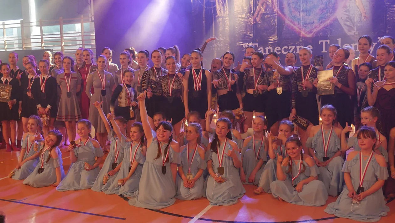 Zespoły Taneczne Steps z Kolbuszowej laureatami międzynarodowego konkursu tańca. - Dziewczyny zatańczyły rewelacyjnie - mówi Magdalena Chlebek [ZDJĘCIA] - Zdjęcie główne