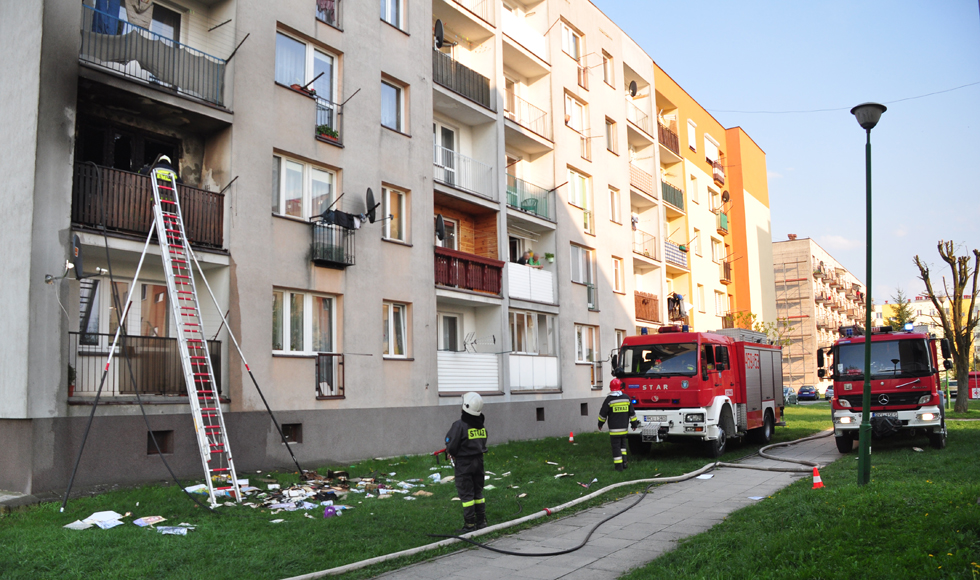 Pożar w bloku w Kolbuszowej. Paliło się na pierwszym piętrze - Zdjęcie główne