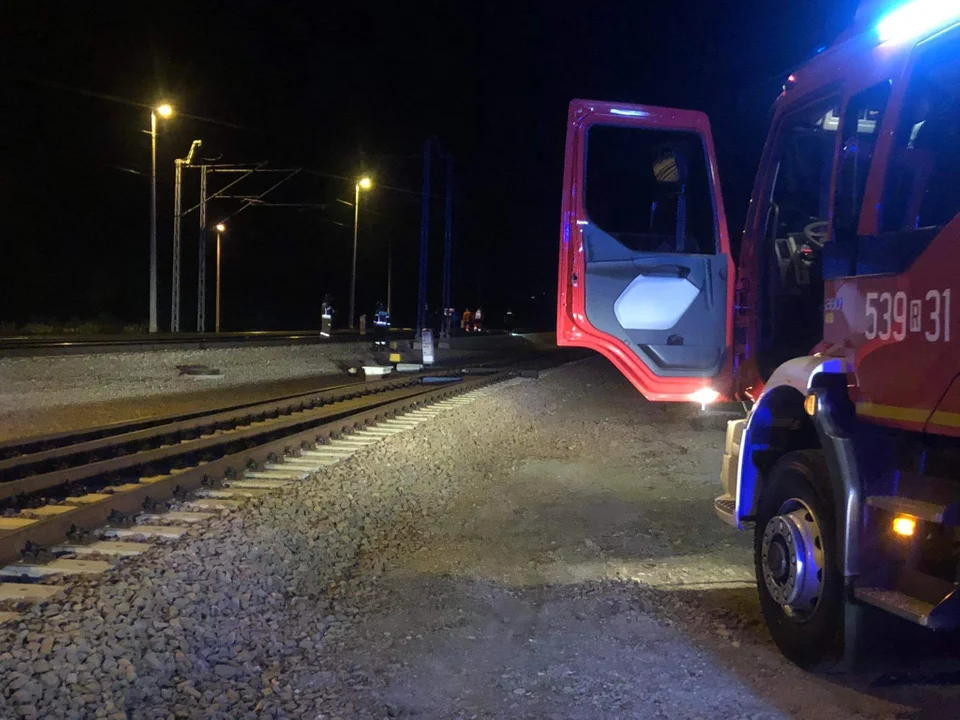 Śmiertelne potrącenie kobiety na torach w Sędziszowie Małopolskim [ZDJĘCIA MAPA] - Zdjęcie główne