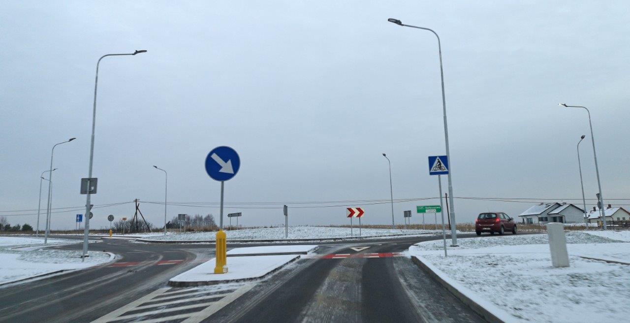 Na nowym rondzie w Zarębkach nadal ciemno - Zdjęcie główne