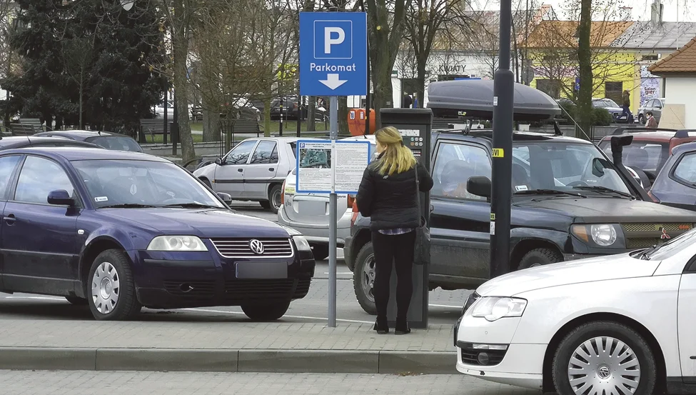 Czy będą podwyżki za parkowanie na rynku w Kolbuszowej? Ile urząd zarobił z parkometrów? - Zdjęcie główne