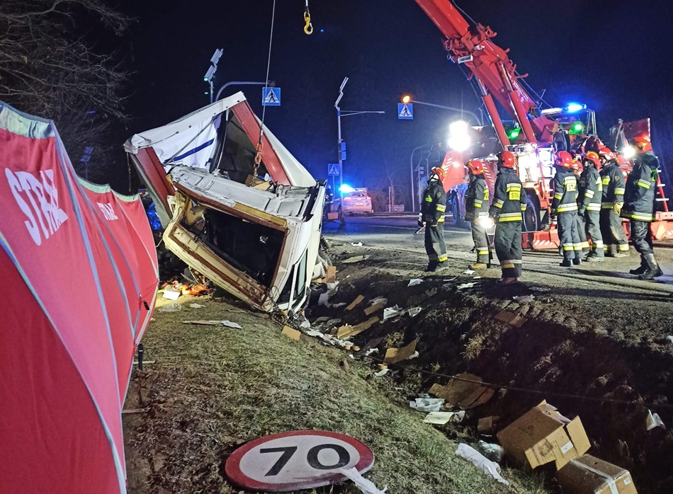 Przerażające zdjęcia z wypadku. Nie żyje młody mieszkaniec Podkarpacia  - Zdjęcie główne