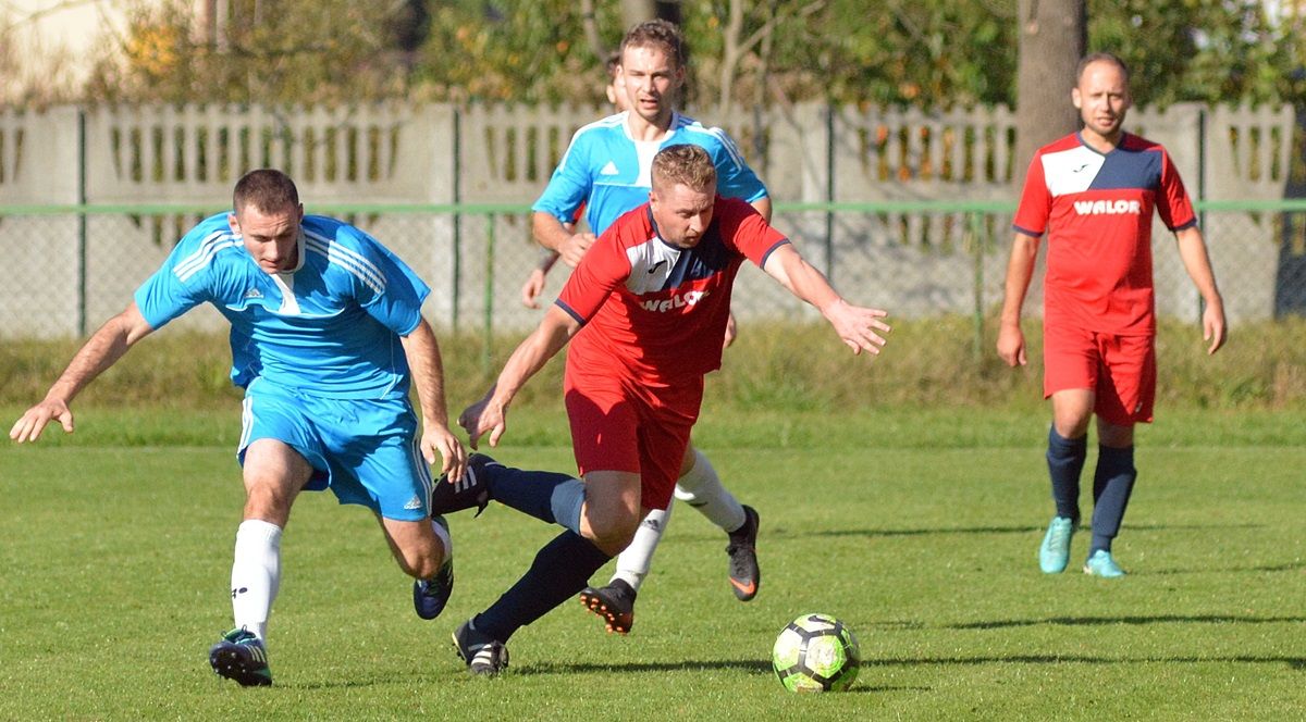 KS Dzikowiec - Werynianka Werynia 0:2 [ZDJĘCIA] - Zdjęcie główne