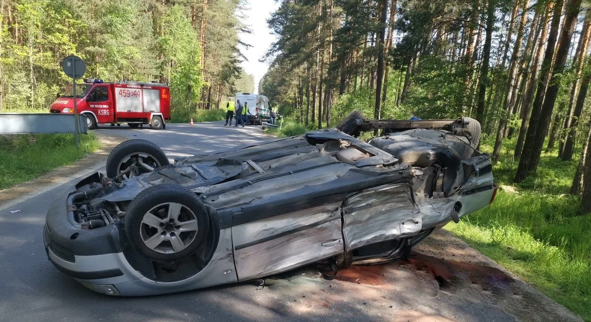 Wypadek w Wilczej Woli. Do szpitala trafiły dwie osoby - Zdjęcie główne