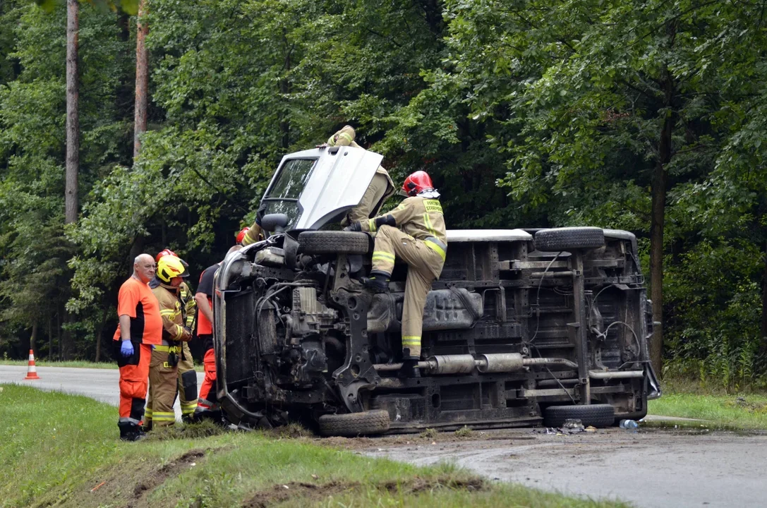 Policja z Kolbuszowej o wypadku w Niwiskach. Jakie są ustalenia funkcjonariuszy? - Zdjęcie główne