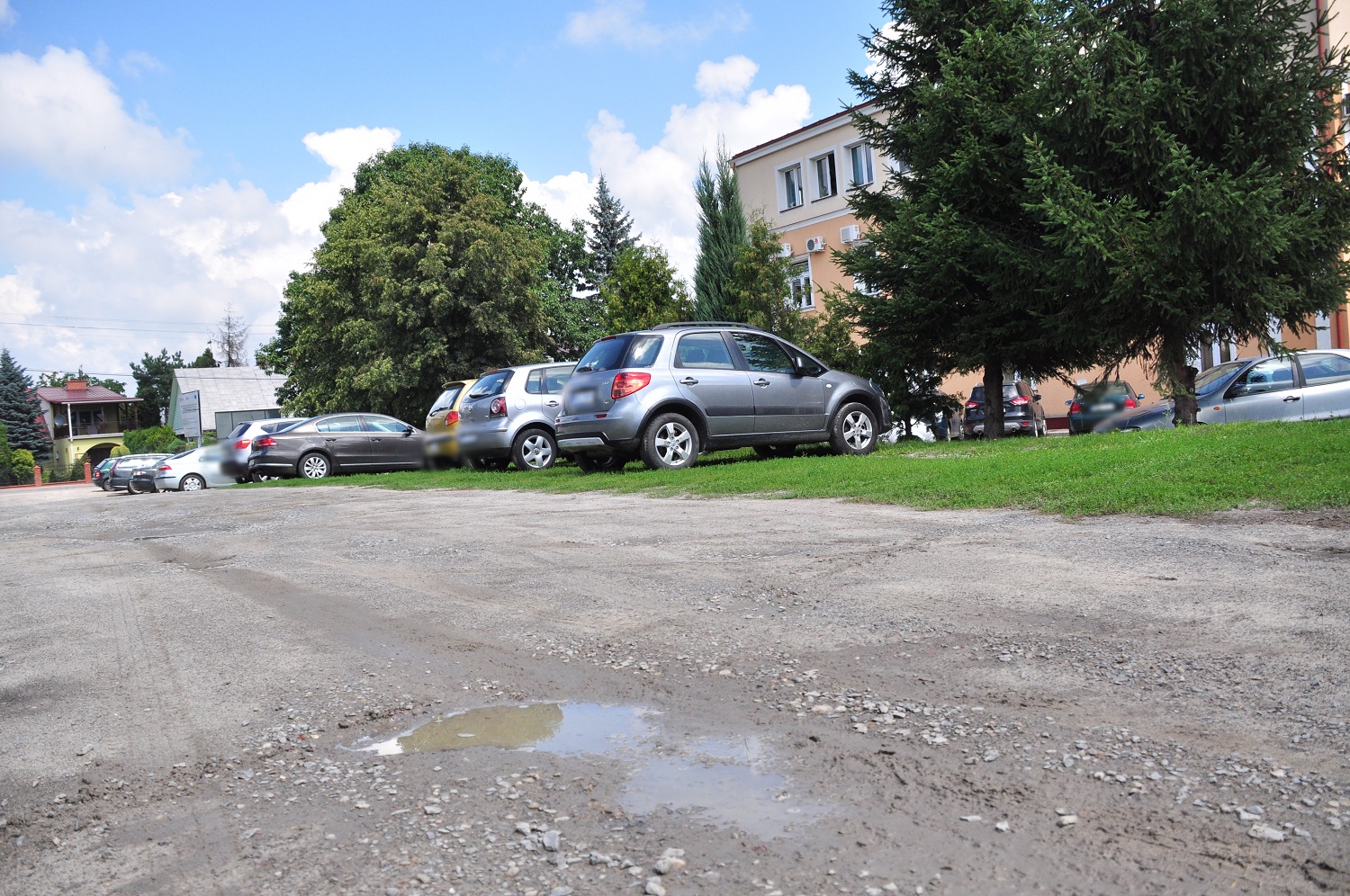 Kolbuszowa. Planowany jest remont parkingu przy Urzędzie Miejskim w Kolbuszowej - Zdjęcie główne