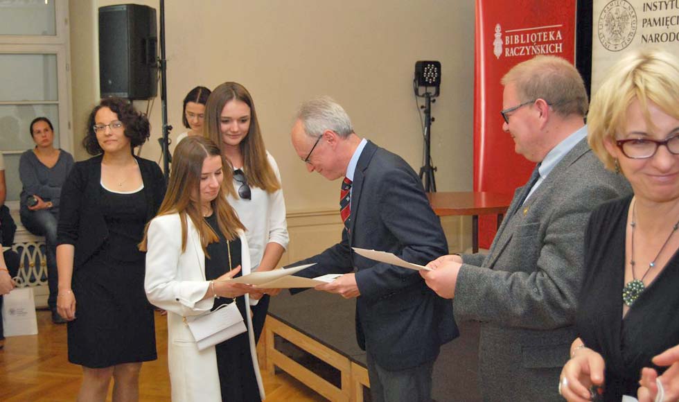 Uczennice z ZSA-E w Weryni laureatkami ogólnopolskiego konkursu - Zdjęcie główne