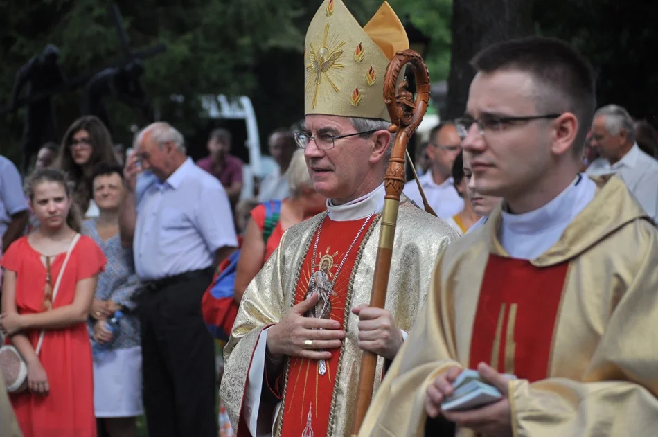 Dyspensa w Sylwestra. Biskup informuje  - Zdjęcie główne