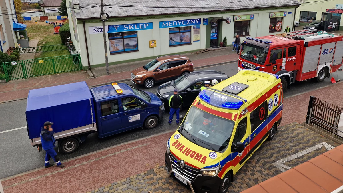 Zderzenie dwóch aut na ul Obrońców Pokoju w Kolbuszowej [ZDJĘCIA] - Zdjęcie główne