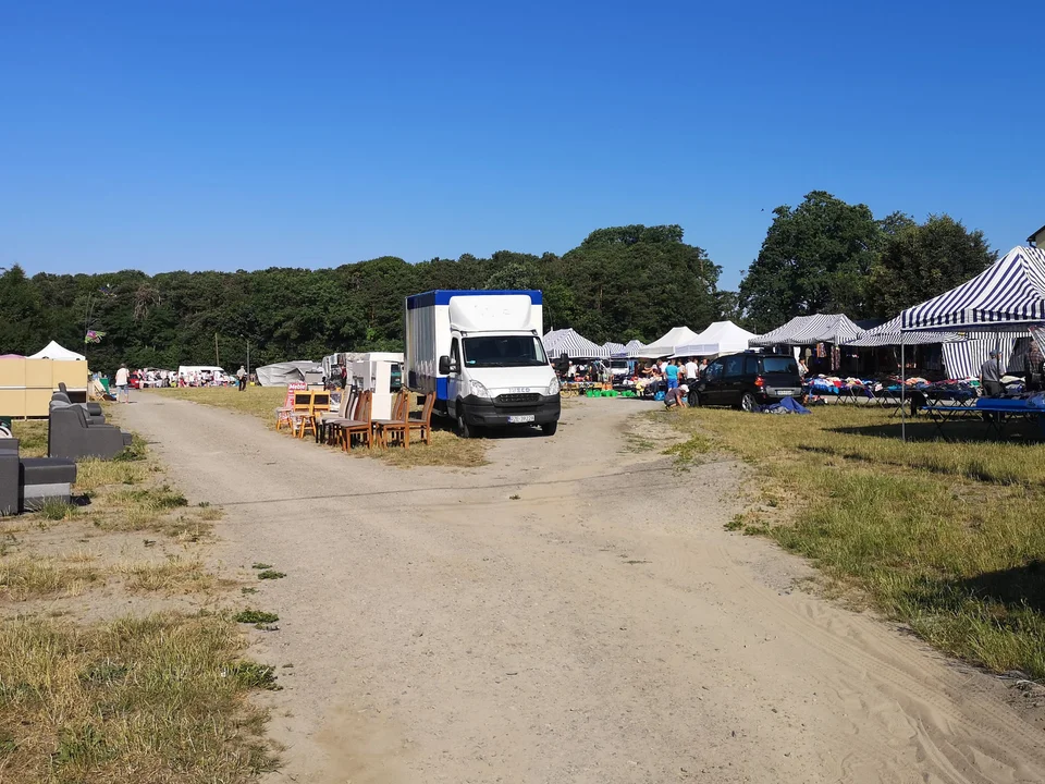 Targ przy ulicy Wolskiej w Kolbuszowej - czerwiec 2022.