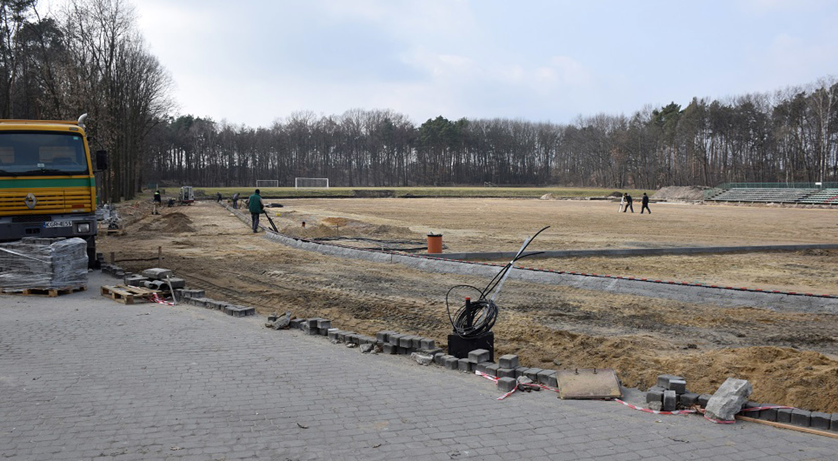 Po zimie wznowiono prace przy przebudowie stadionu w Kolbuszowej |ZDJĘCIA| - Zdjęcie główne