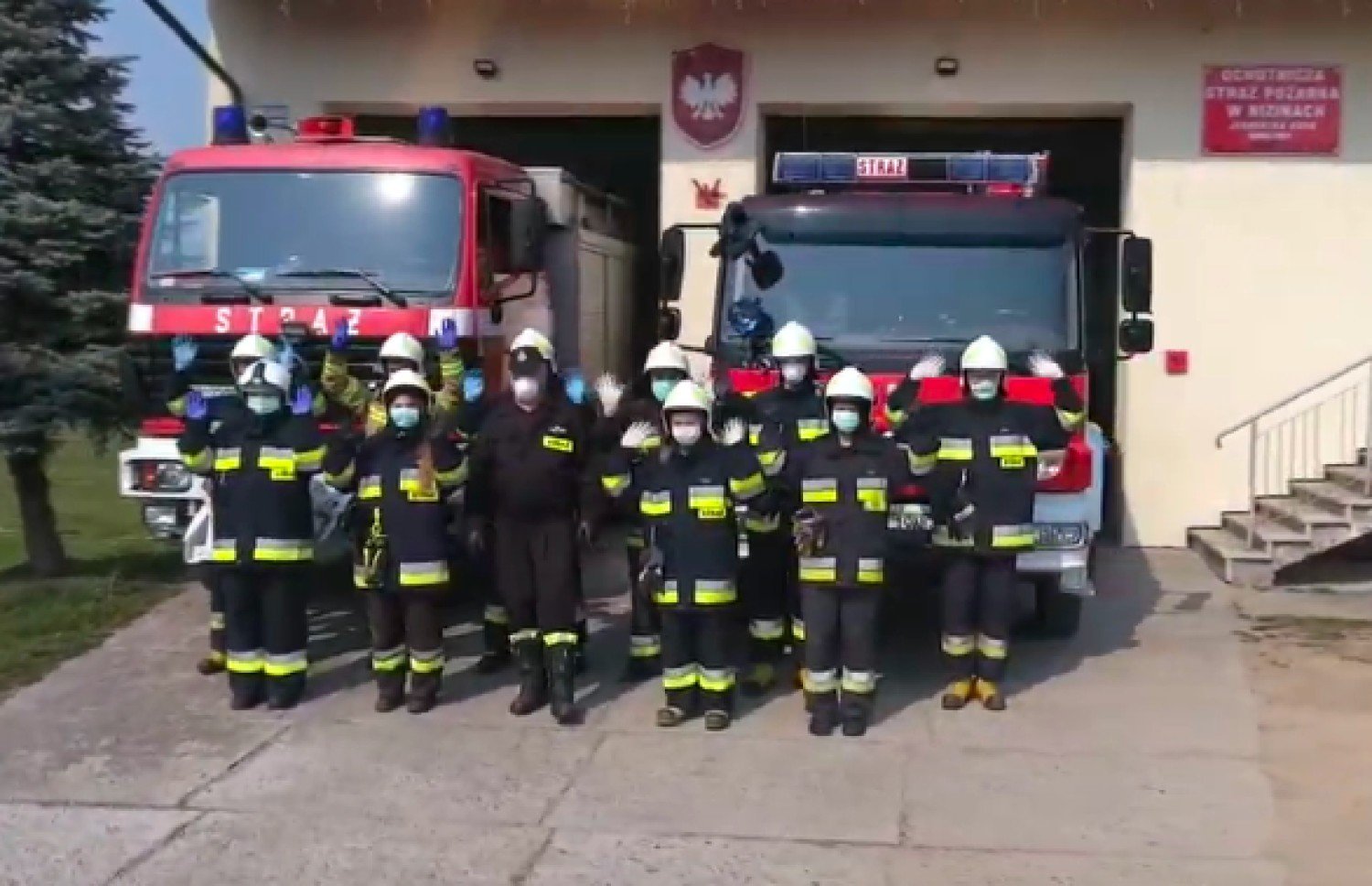 Z PODKARPACIA. Strażacy nagrali piosenkę. "Nie ściemniaj strażaka" [VIDEO] - Zdjęcie główne