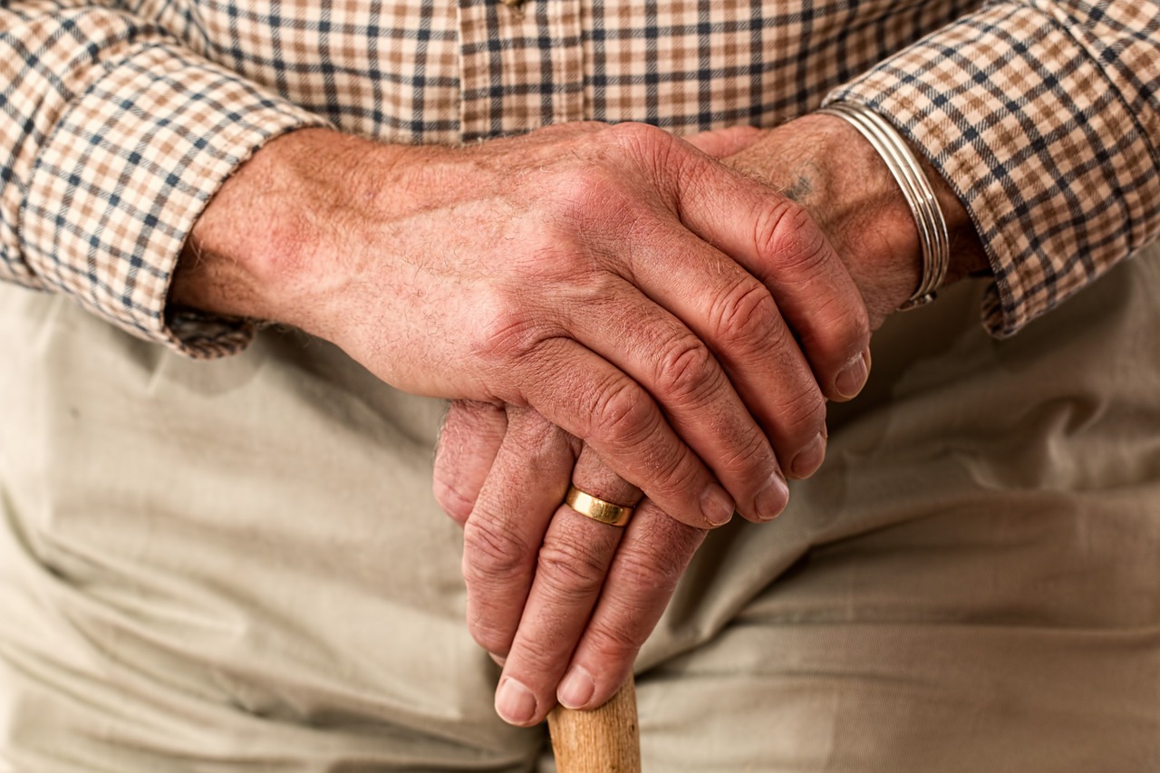 KOLBUSZOWA. Nauczą seniorów przelewać i kupować - Zdjęcie główne