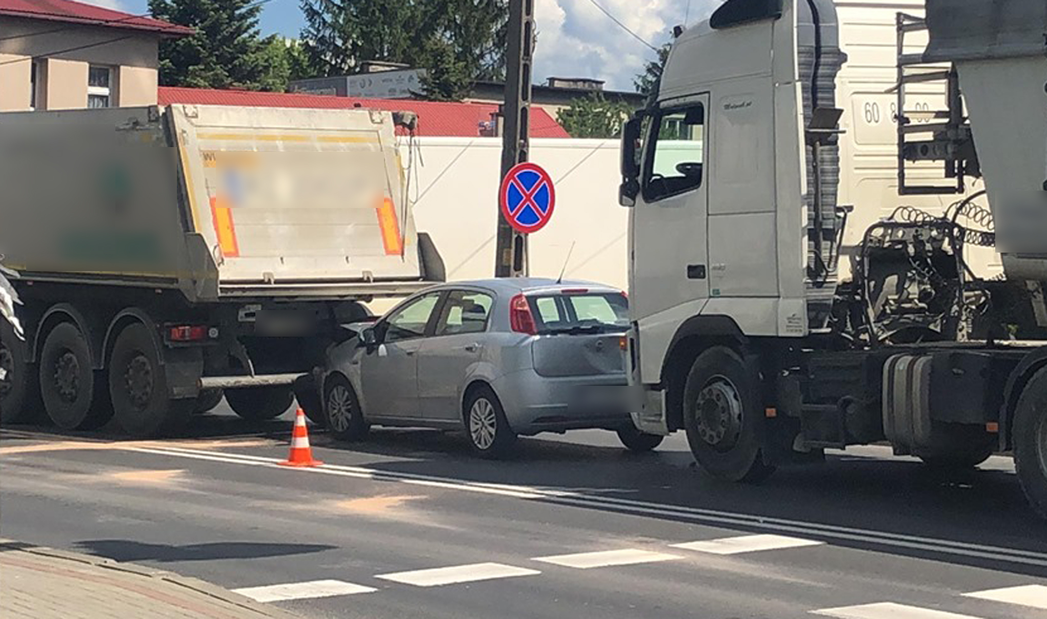 Zderzenie trzech pojazdów na DK 9 w Kolbuszowej [MAPA] - Zdjęcie główne