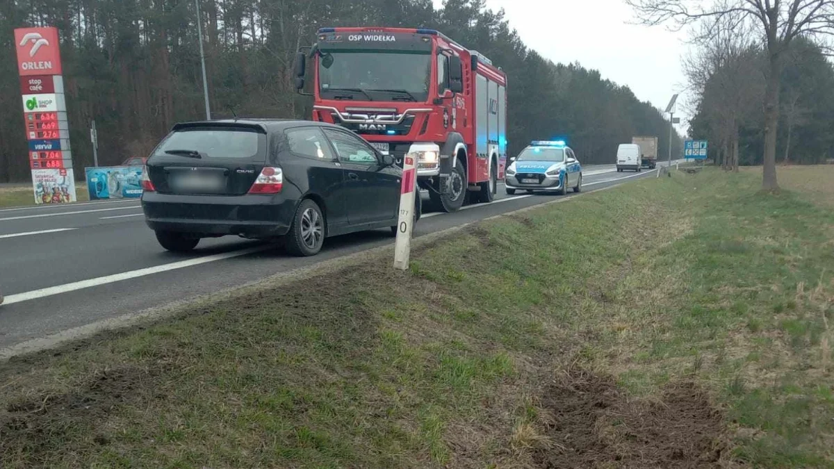 Wypadek w Widełce. Na drodze krajowej nr 9 zderzyły się dwa samochody - Zdjęcie główne