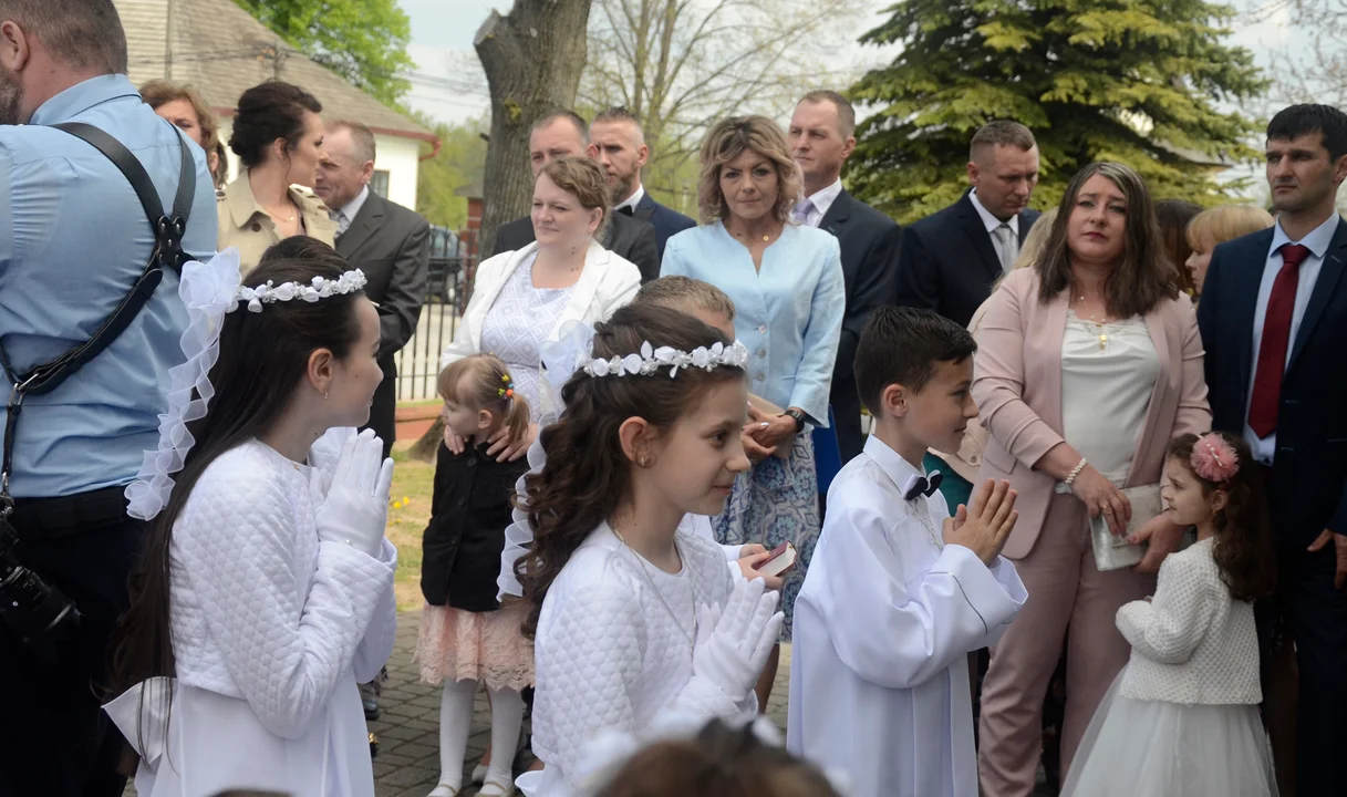 Pierwsza Komunia Święta w Dzikowcu  
