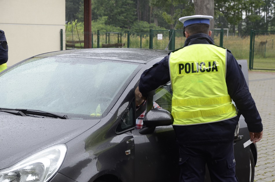 Dzikie wysypisko śmieci w powiecie i jazda quadami. Co jeszcze zostało zgłoszone na policję?  - Zdjęcie główne