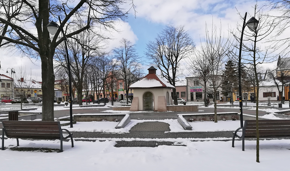 Kolbuszowski rynek w pierwszy dzień kalendarzowej wiosny [ZDJĘCIA] - Zdjęcie główne