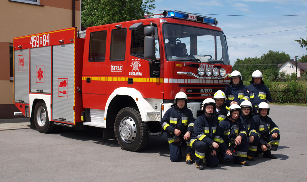 Jednostka OSP w Siedlance otrzymała nowy wóz strażacki  - Zdjęcie główne