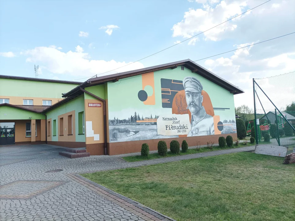 Duże uroczystości w szkole w Ostrowach Tuszowskich już w piątek - Zdjęcie główne