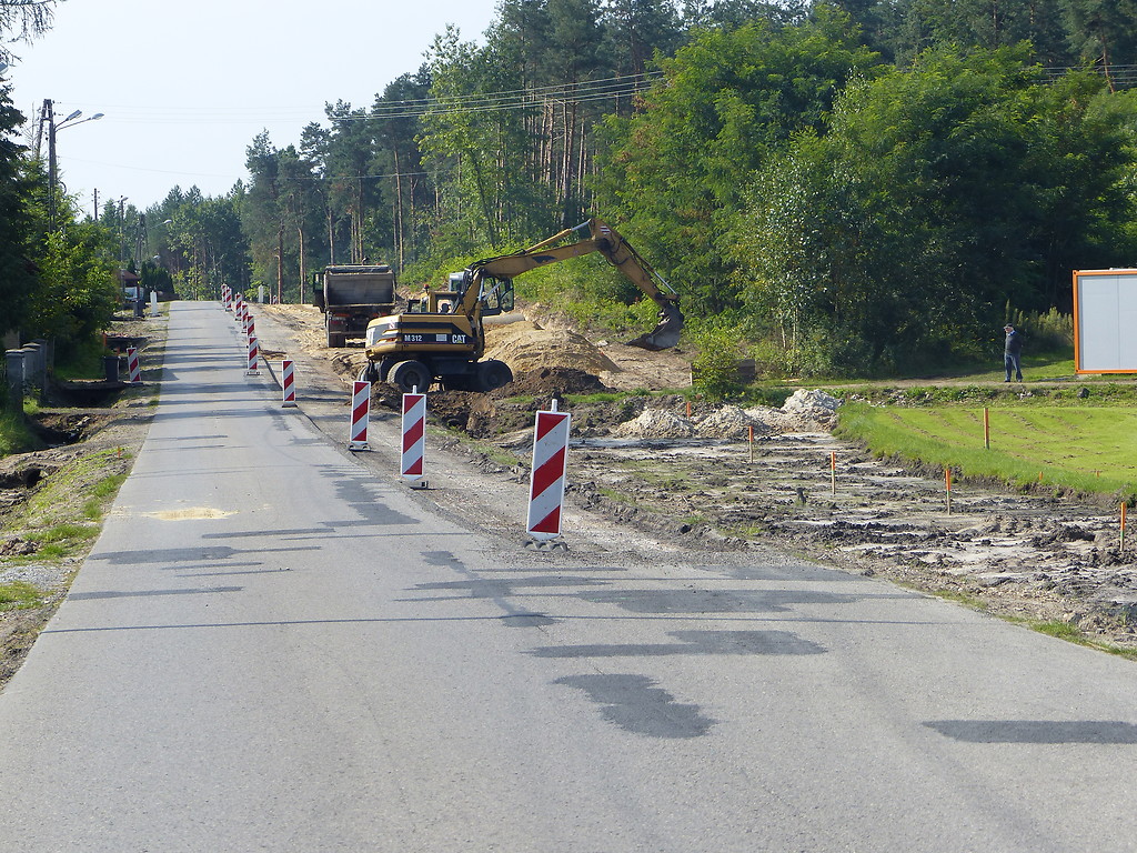 Remont drogi powiatowej w Komorowie. 