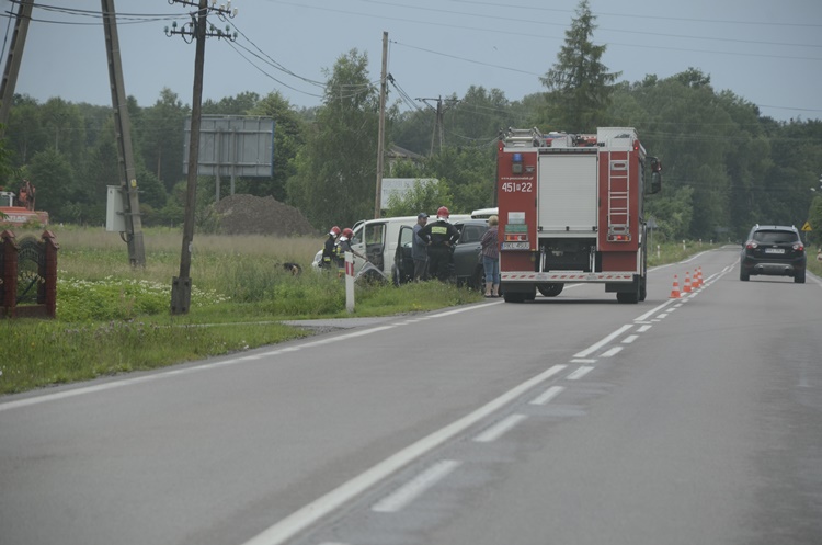 Policja o wczorajszej kolizji w Kolbuszowej Dolnej  - Zdjęcie główne