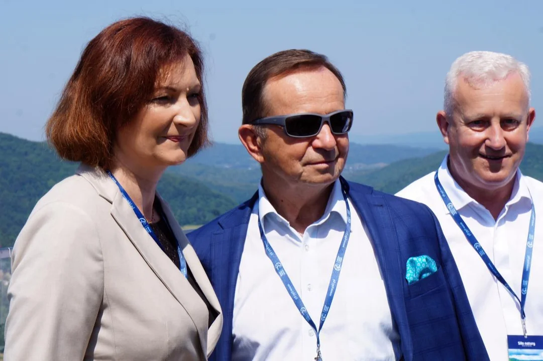Od teraz każdy zainteresowany będzie mógł zobaczyć Jezioro Solińskie i Bieszczady z perspektywy wagonika kolei gondolowej. 