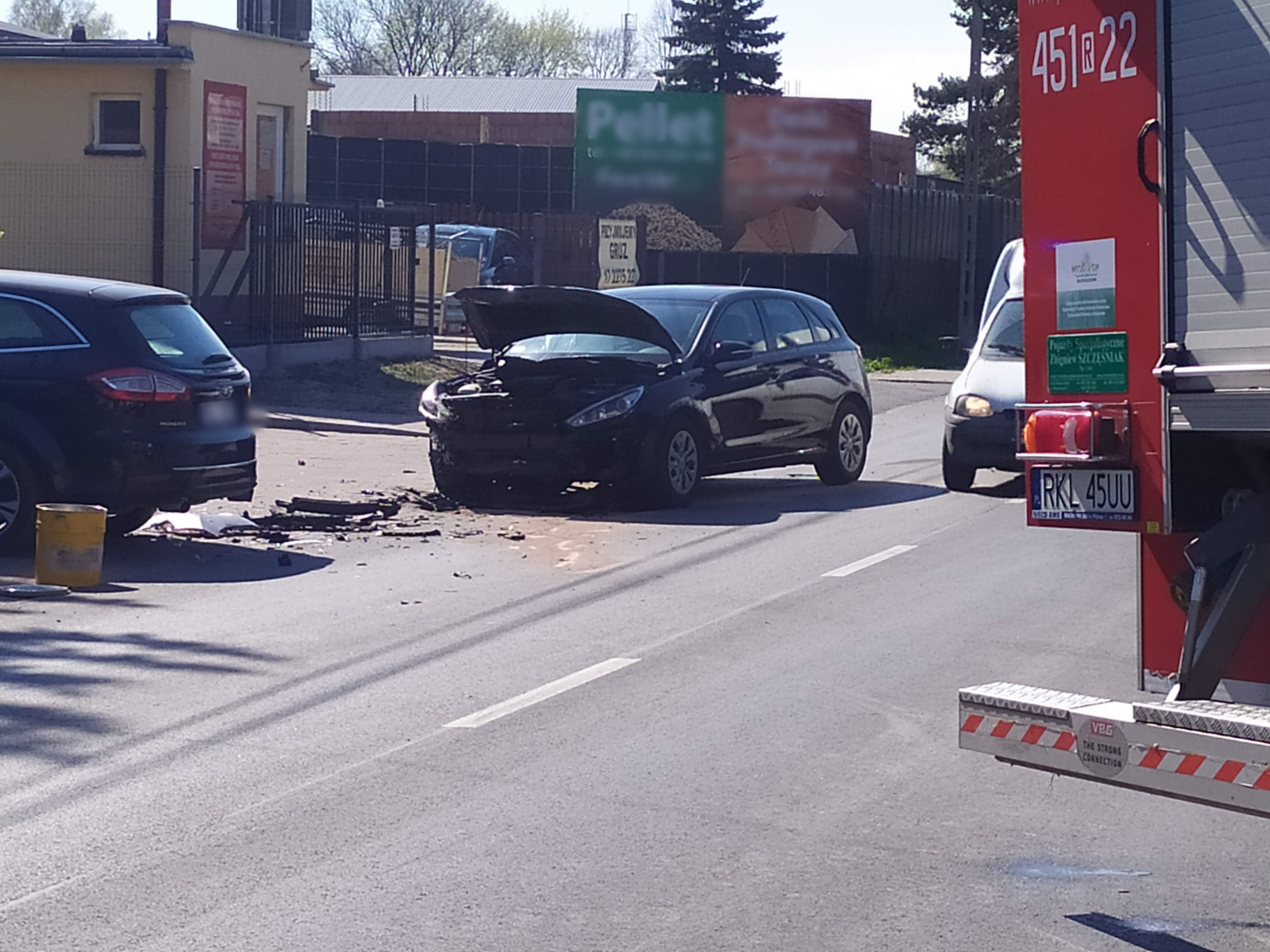 KOLBUSZOWA. Kolizja na ulicy Piłsudskiego [FOTO] - Zdjęcie główne