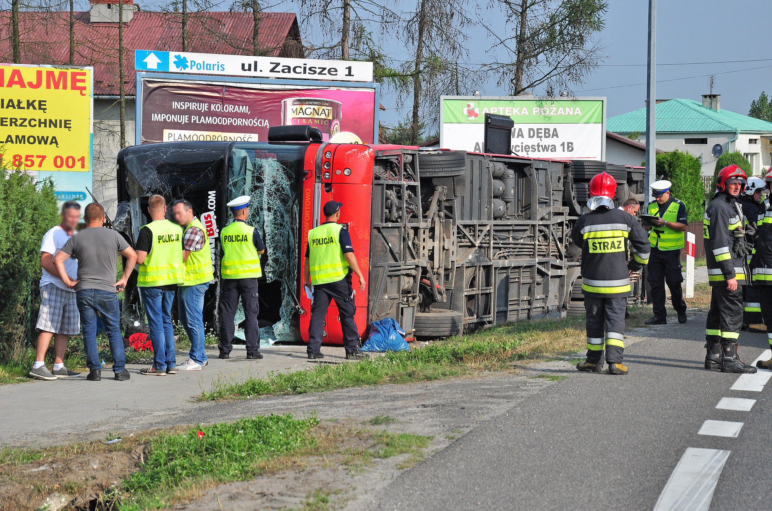 Wypadek Polskiego Busa. Jest wielu rannych  - Zdjęcie główne
