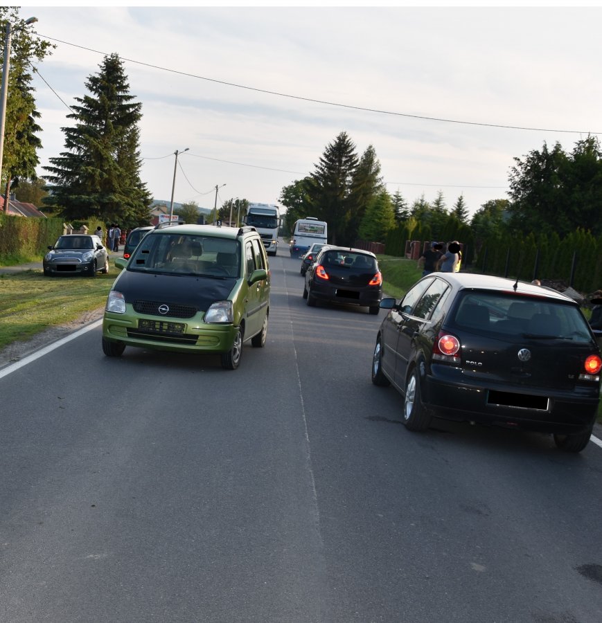 Z PODKARPACIA. 5-latka wpadła pod samochód. Śmigłowiec zabrał ją do szpitala [FOTO] - Zdjęcie główne