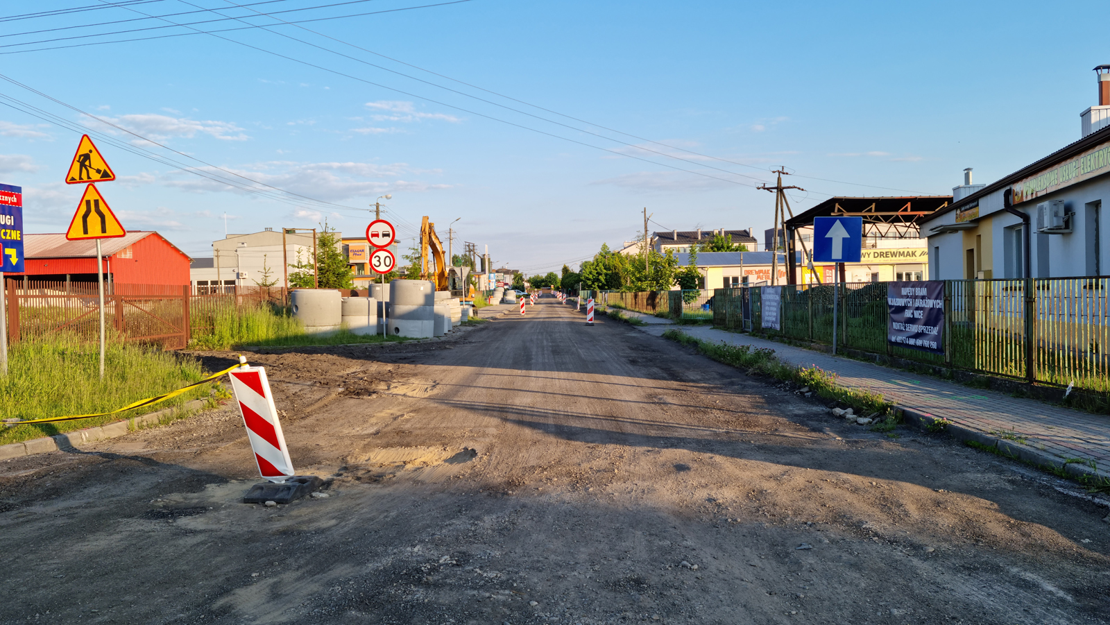 Ulica Handlowa w Kolbuszowej jest obecnie ulicą jednokierunkową. 