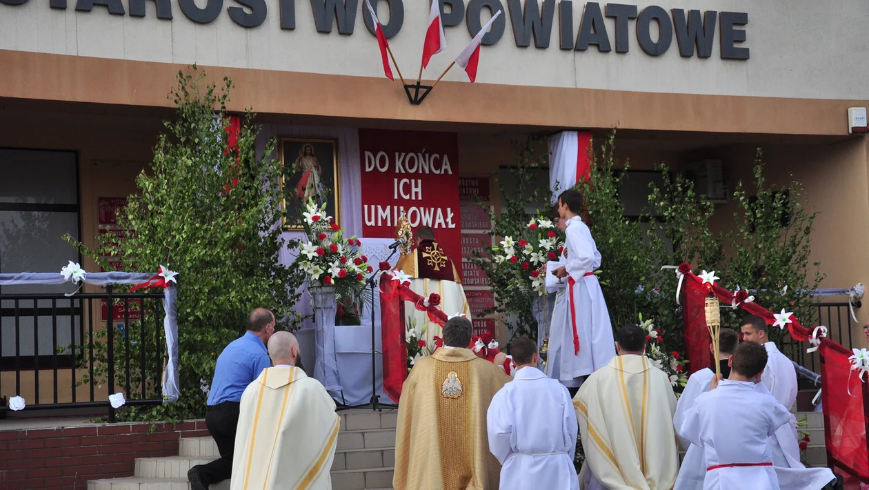 Procesja Bożego Ciała w Kolbuszowej. Gdzie w tym roku ustawione zostaną ołtarze? - Zdjęcie główne